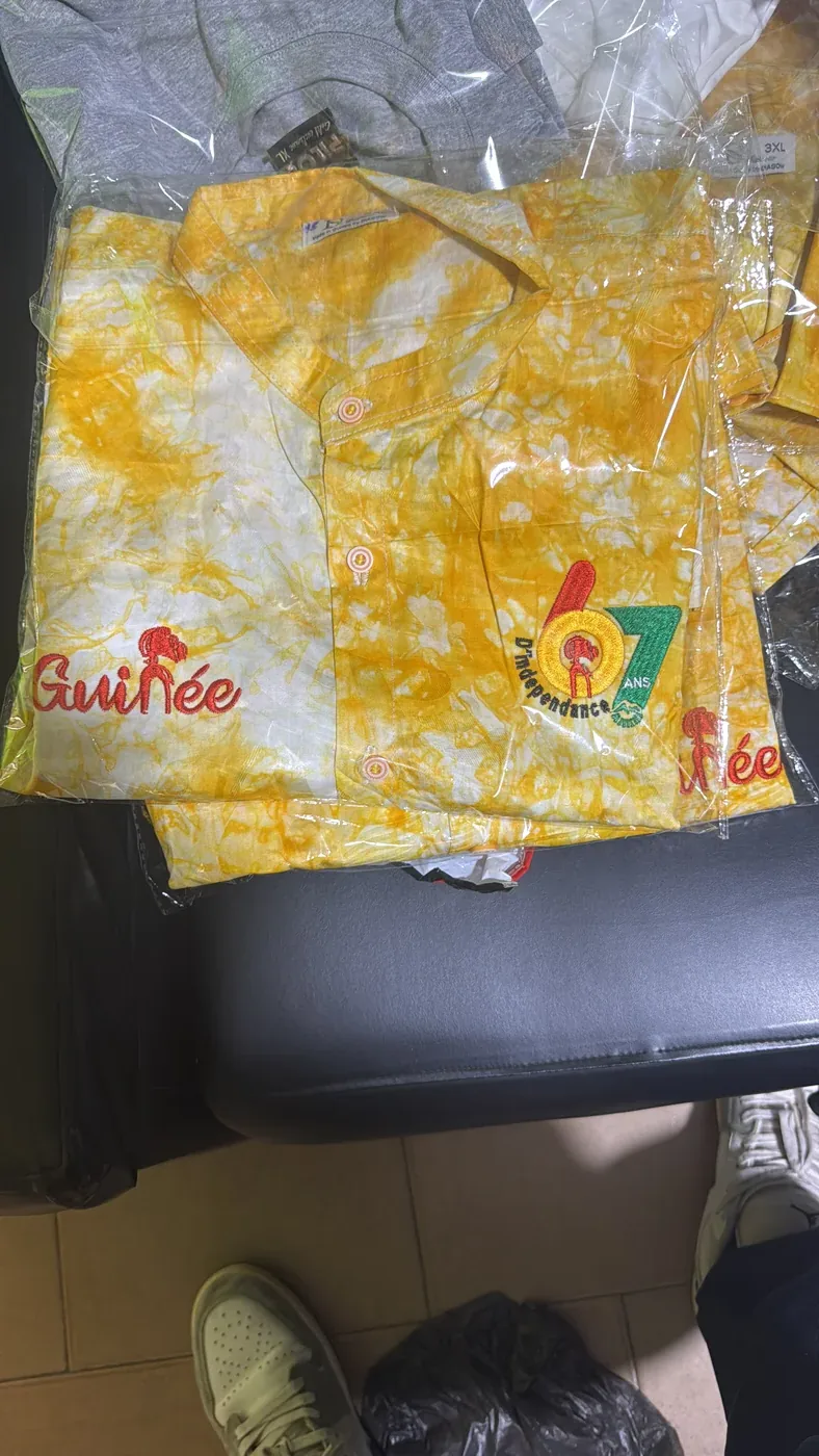 Détail de broderie événementielle réalisée par DIASOW en Guinée