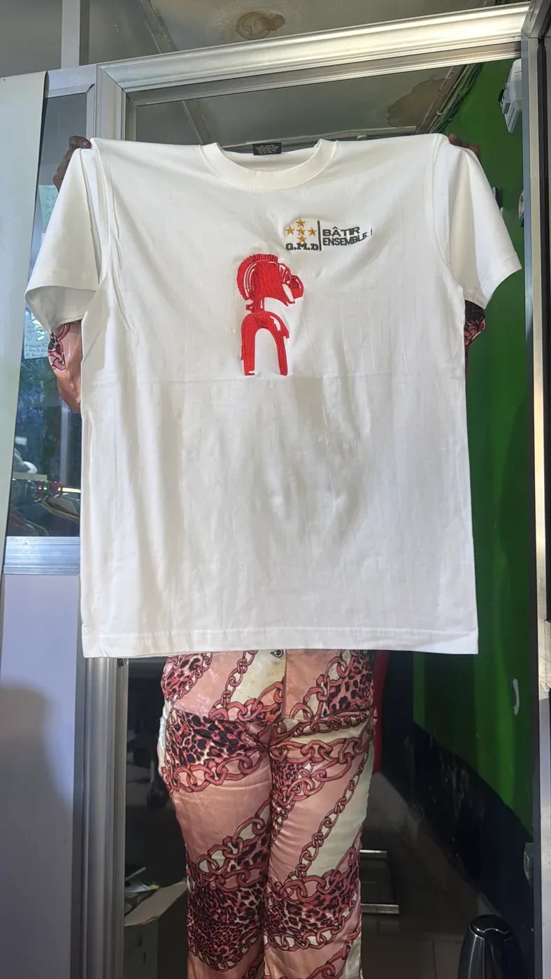 T-shirt personnalisé pour événement et campagne en Guinée