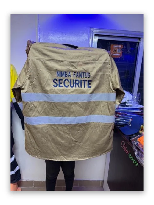 Uniforme sécurité · dos dans la bibliothèque de modèles DIASOW