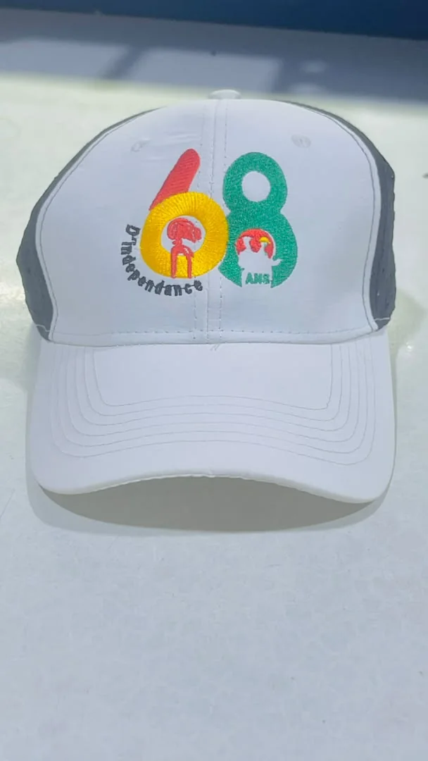 Casquette événementielle blanche aux couleurs de la Guinée