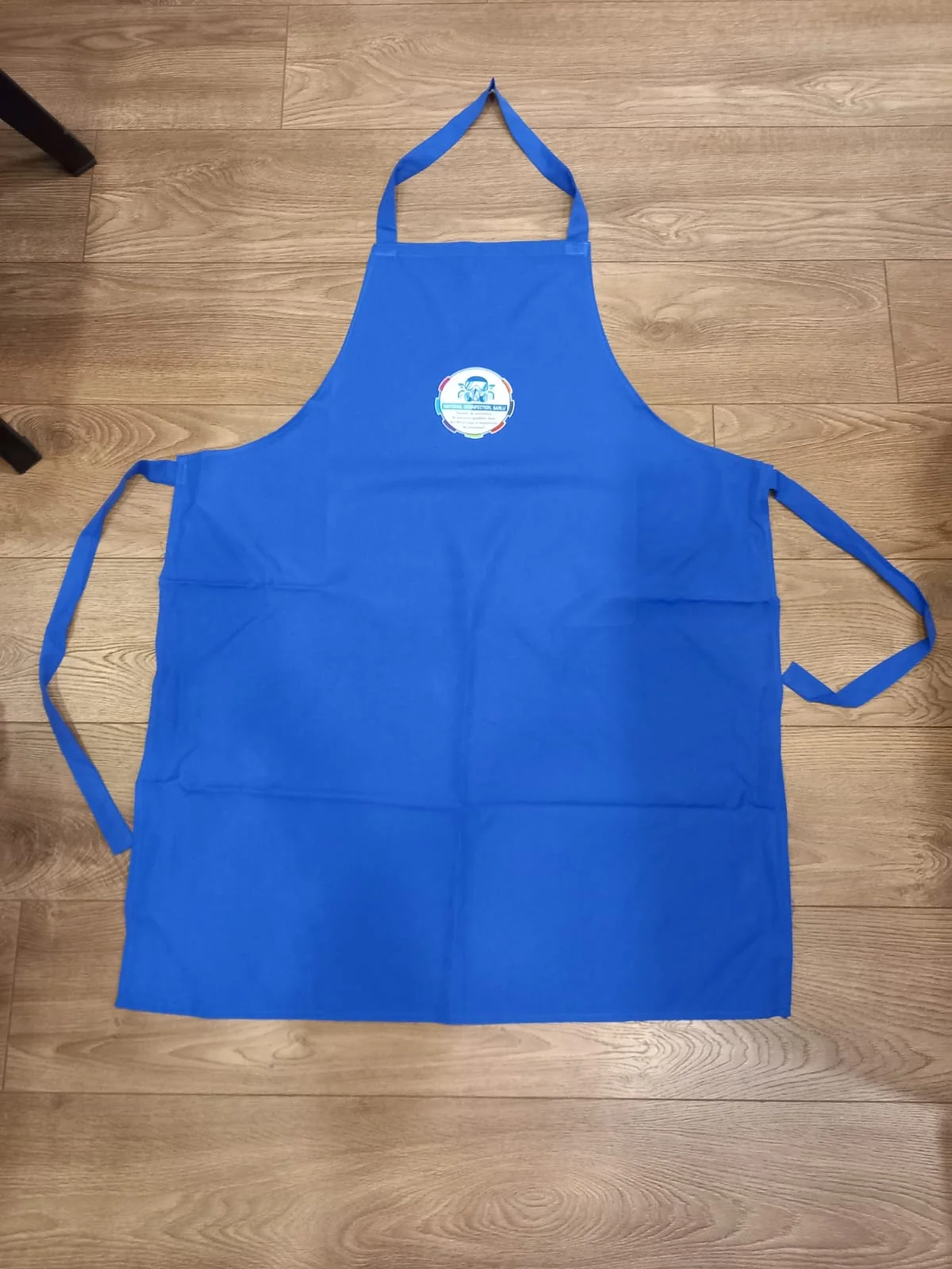 Tablier bleu professionnel personnalisé réalisé par DIASOW